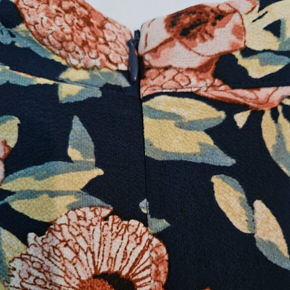 June & Hudson Floral Print High Rise Scallop Shorts Black Women's Size Med NWT - Picture 4 of 8